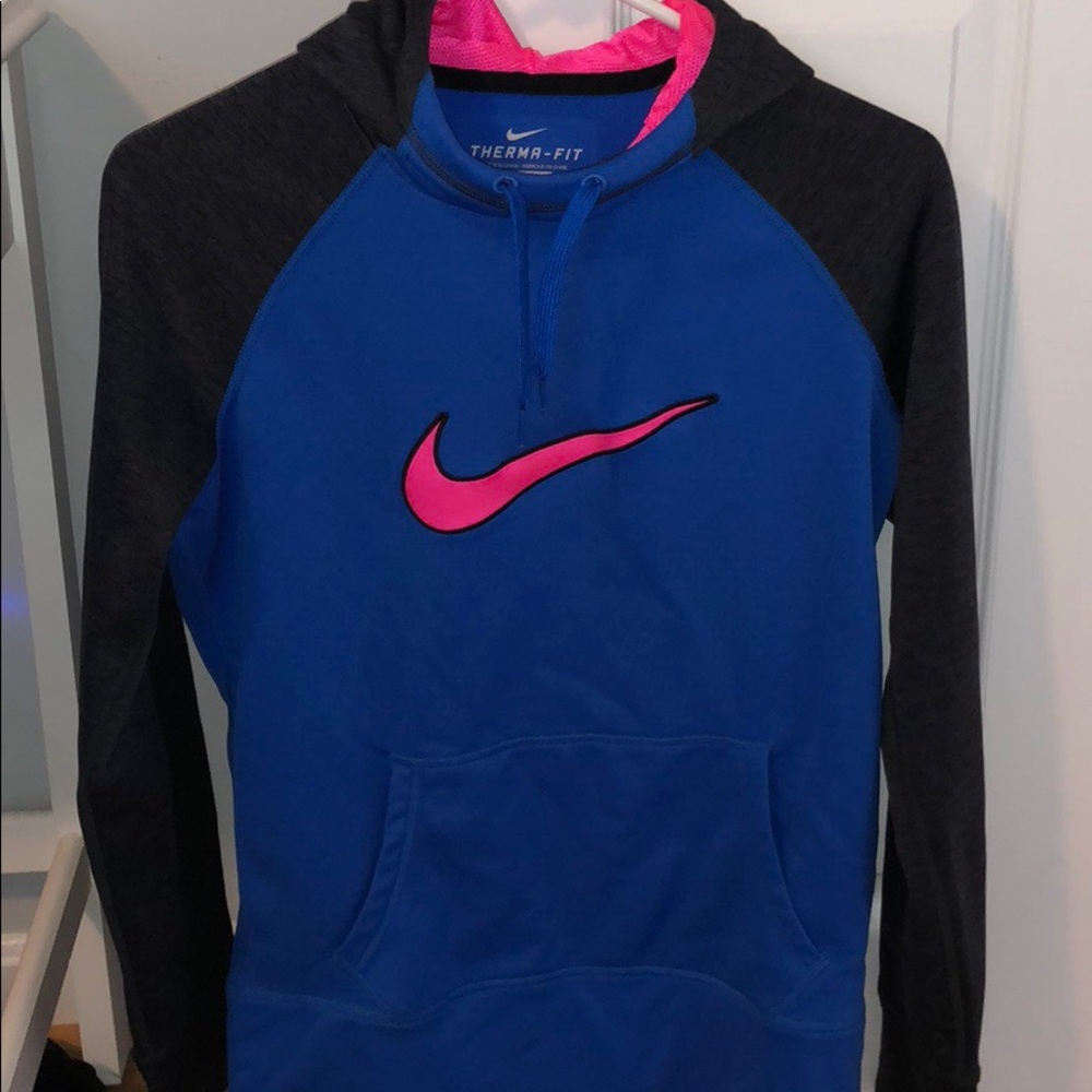 Nike sweatshirt